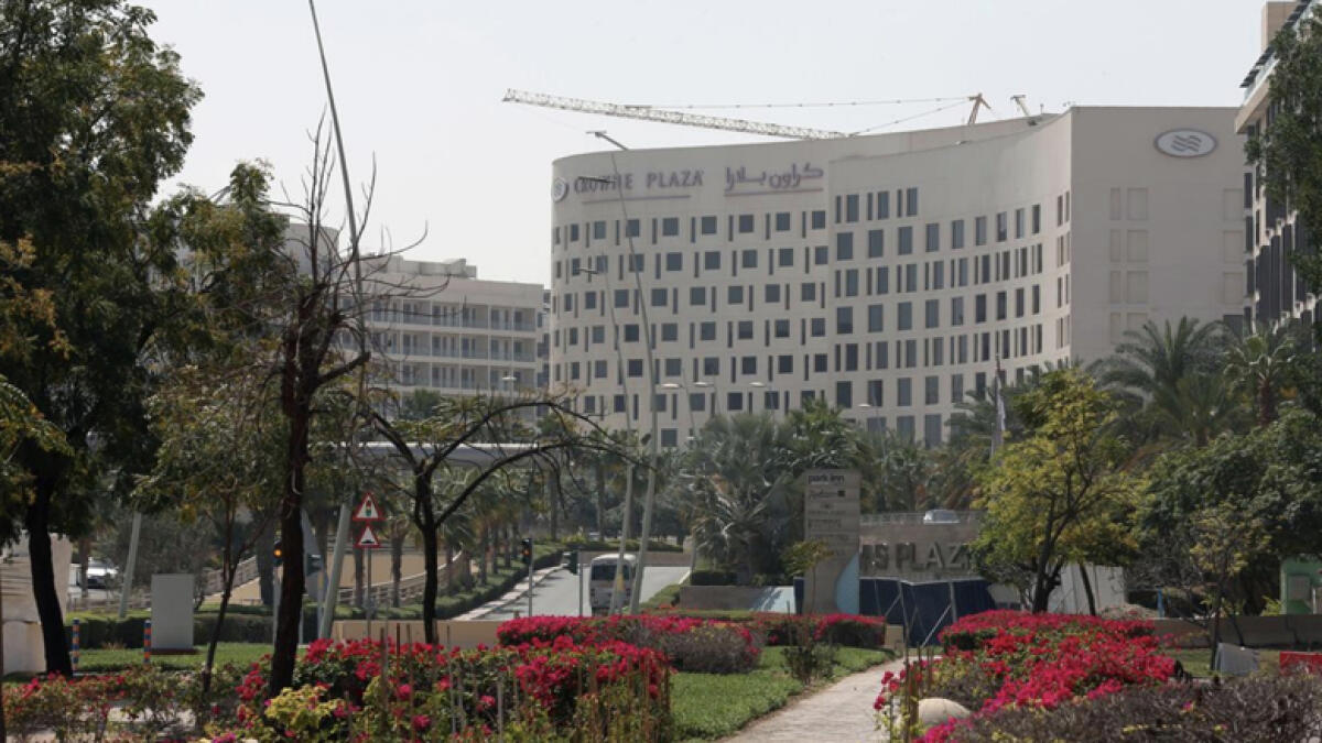 abu dhabi, hotels allow, guests, leave, coronavirus, scare, covid-19, w abu dhabi, crowne plaza