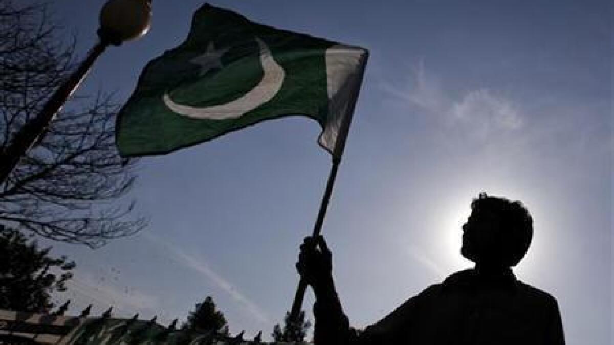 3 injured in Pakistan consulate blast