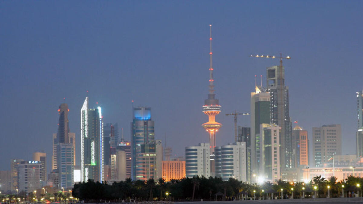 Kuwait expels Iranian diplomats over terror cell 