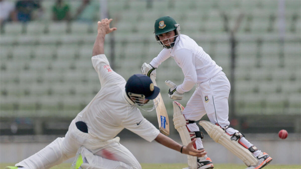 Rain delays play in India-Bangladesh Test