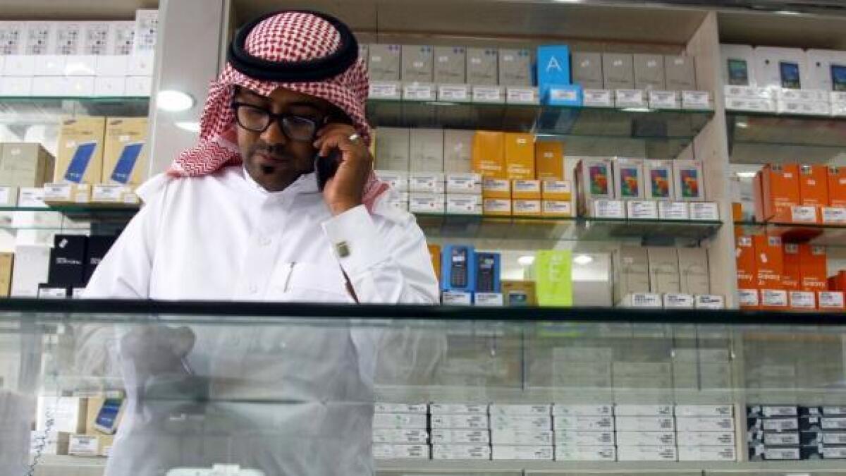 Mobile phone industry jobs for Saudis only: Report