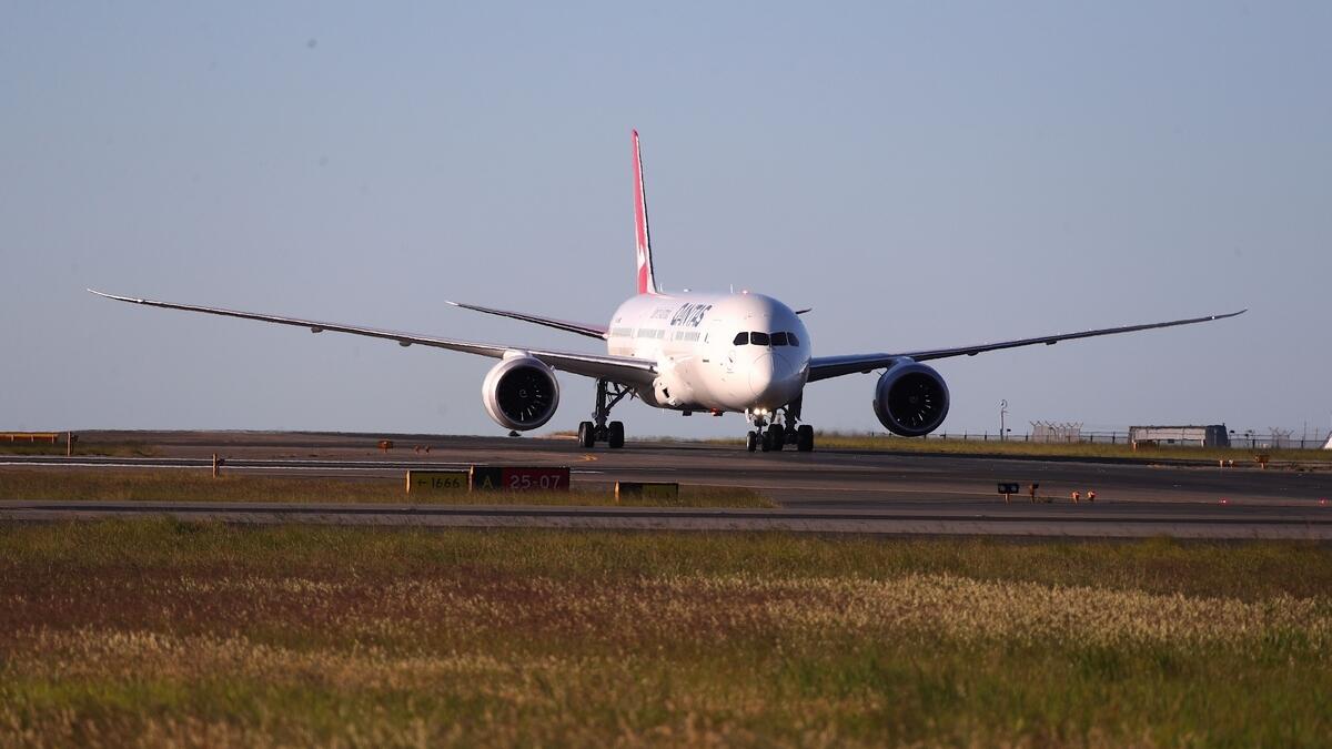 qantas, worlds longest commercial flight, sydney, new york, 20 hours