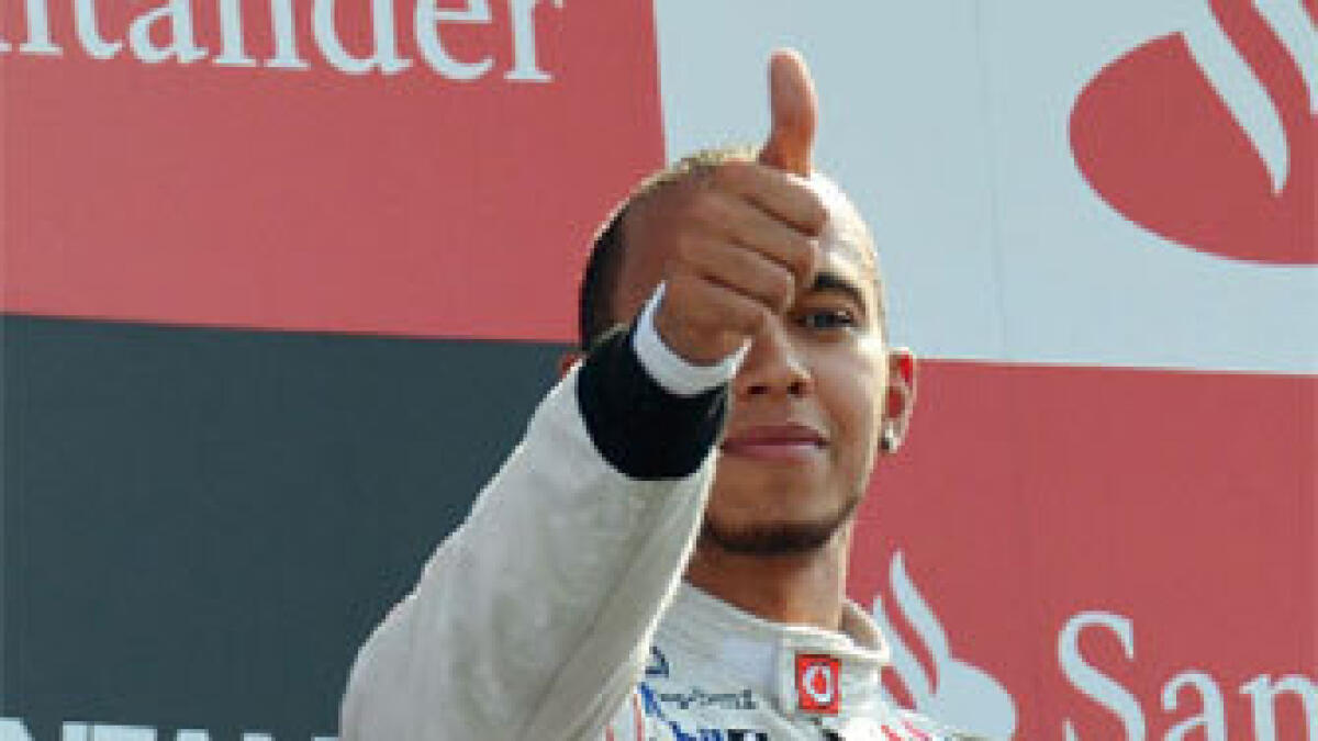 Hamilton plans smooth exit at McLaren