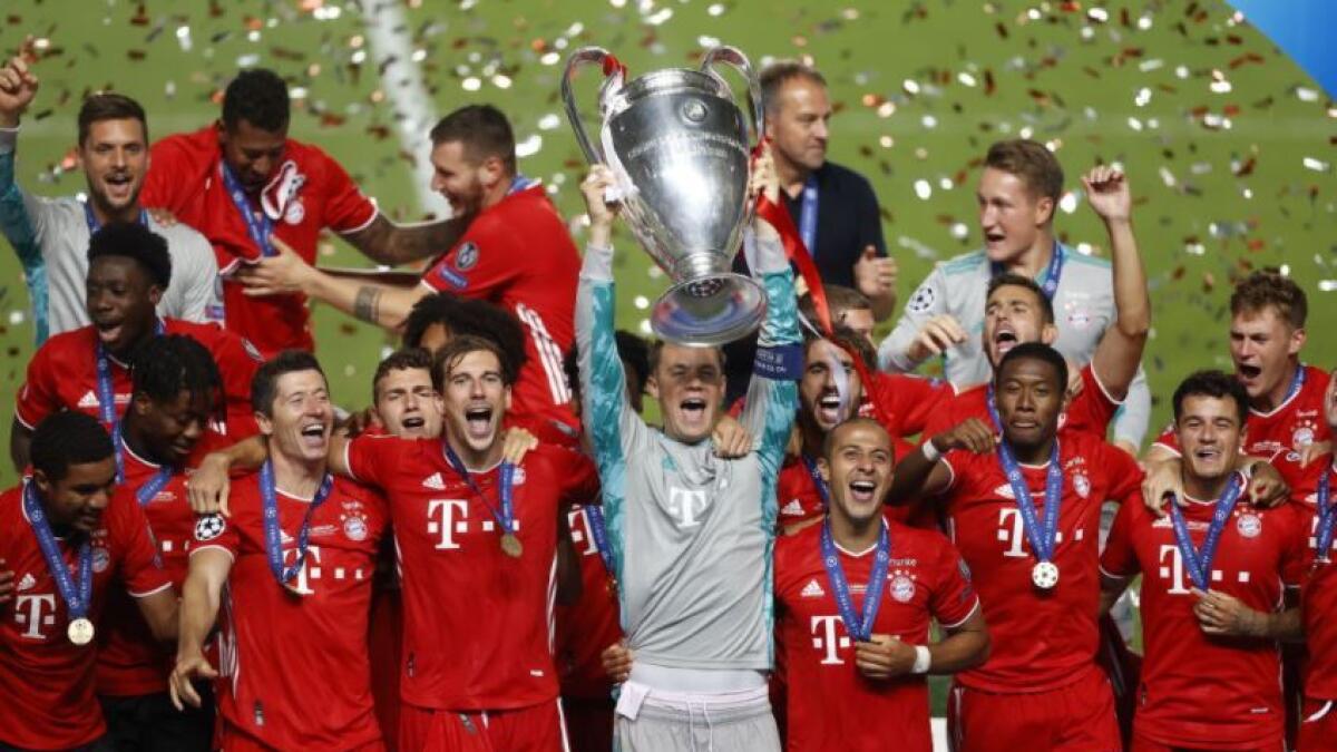 Bayern Munich players celebrate with the Champions League trophy. (Twitter)