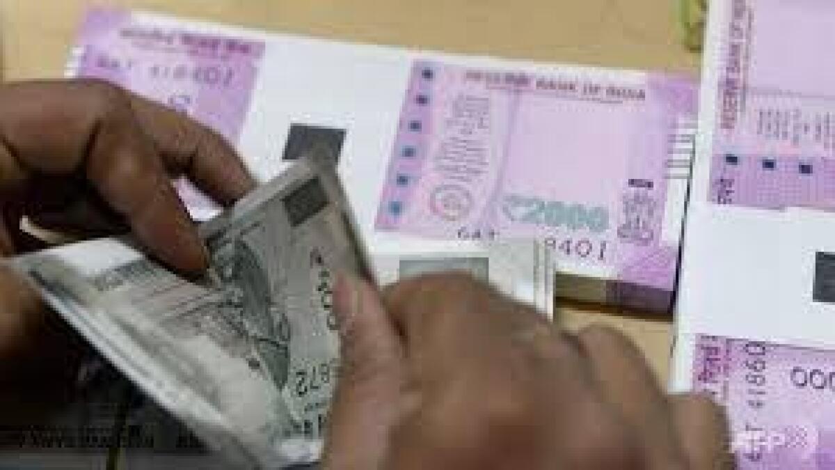 Rupee weakens against dollar, reaches 17.28 vs dirham