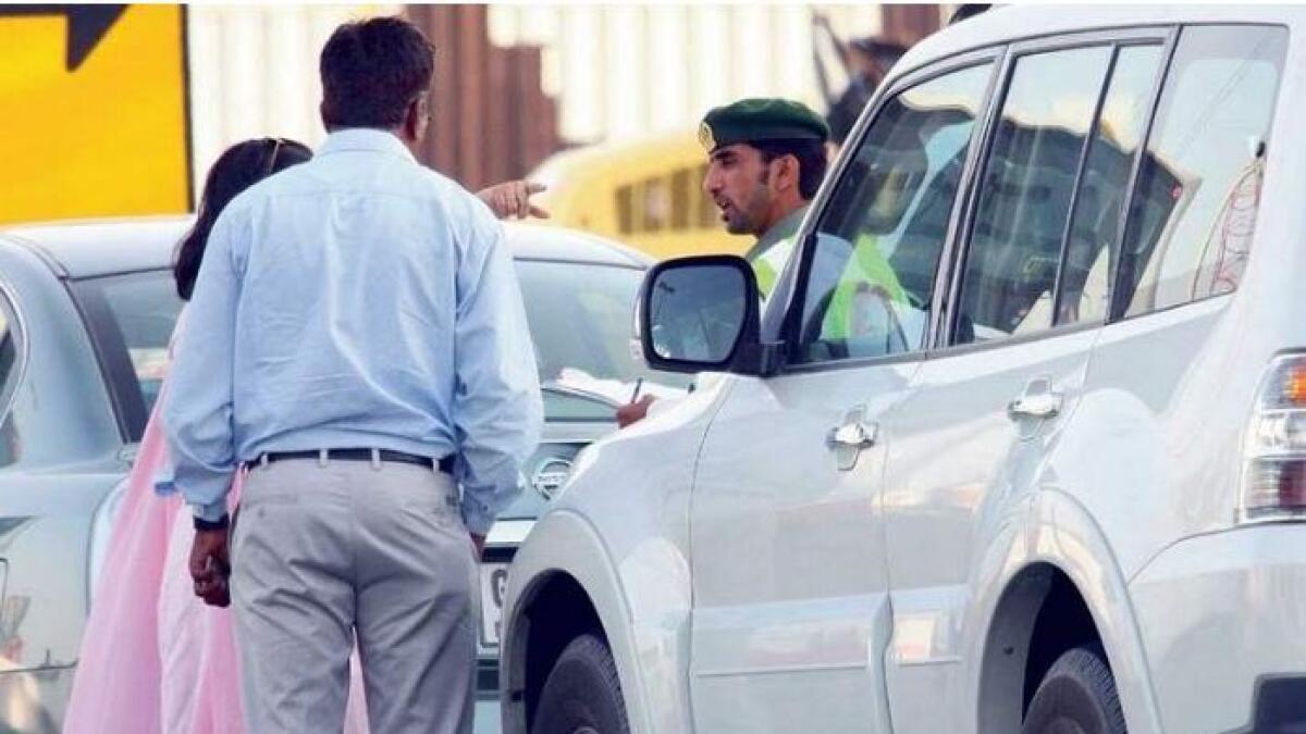 Give way to emergency vehicles or pay fine in Dubai 
