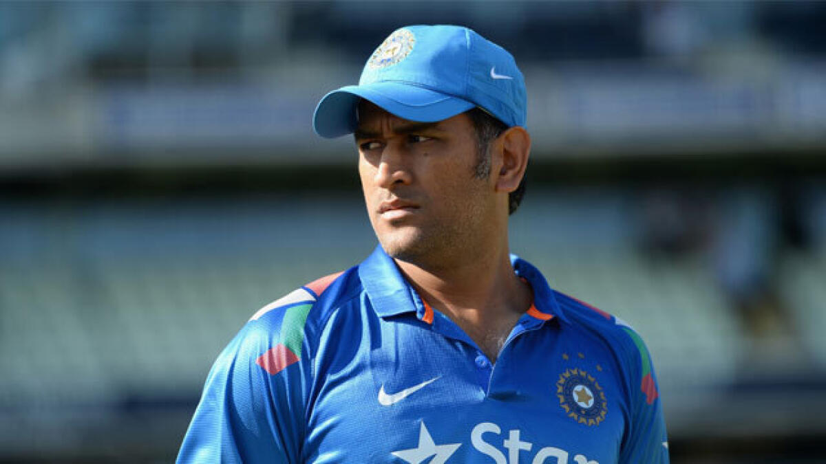 Column: Time for Dhoni to step down