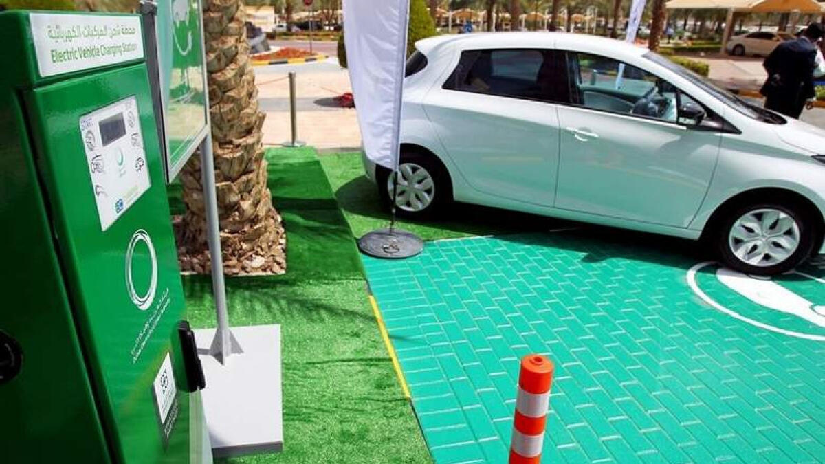 Electric cars show the way in Dubai 