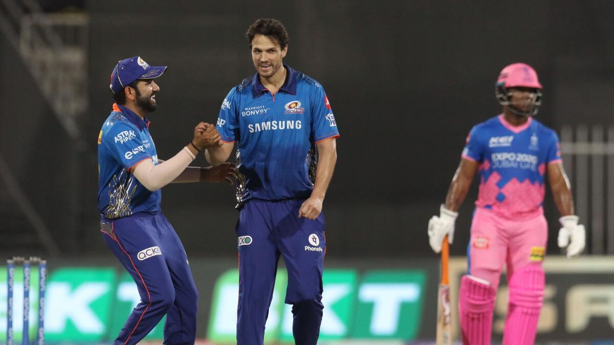 Nathan Coulter-Nile of Mumbai Indians celebrates a wicket with skipper Rohit Sharma. (BCCI)