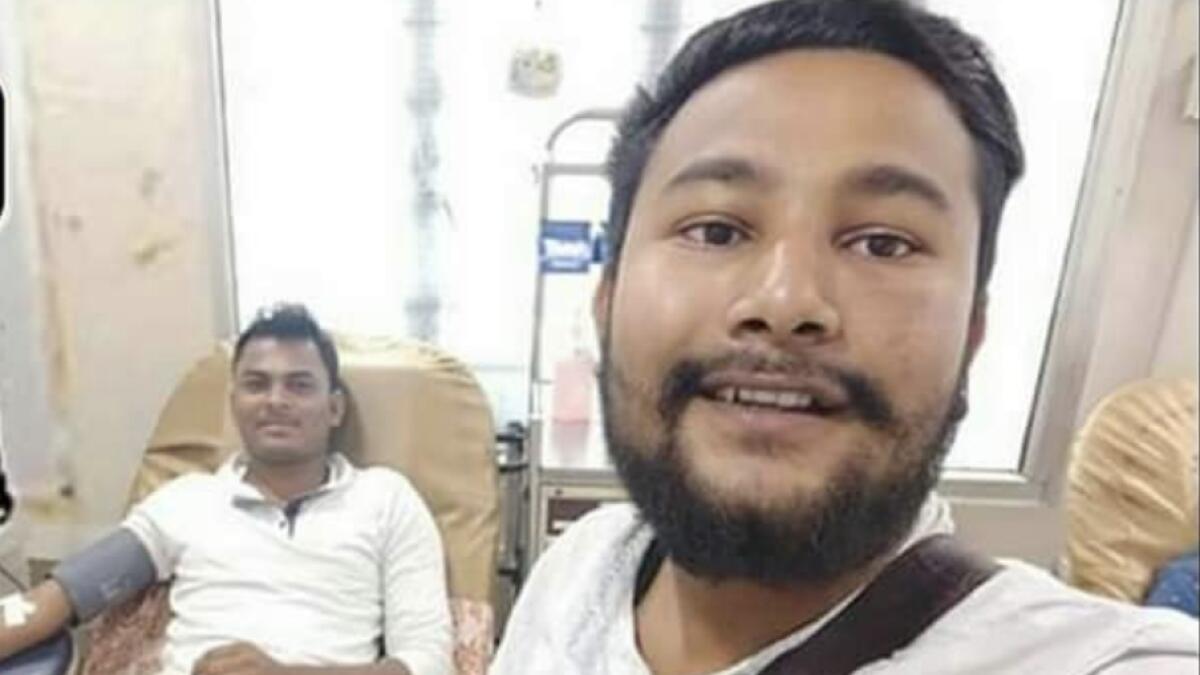 Indian Muslim man breaks fast to donate blood to Hindu patient