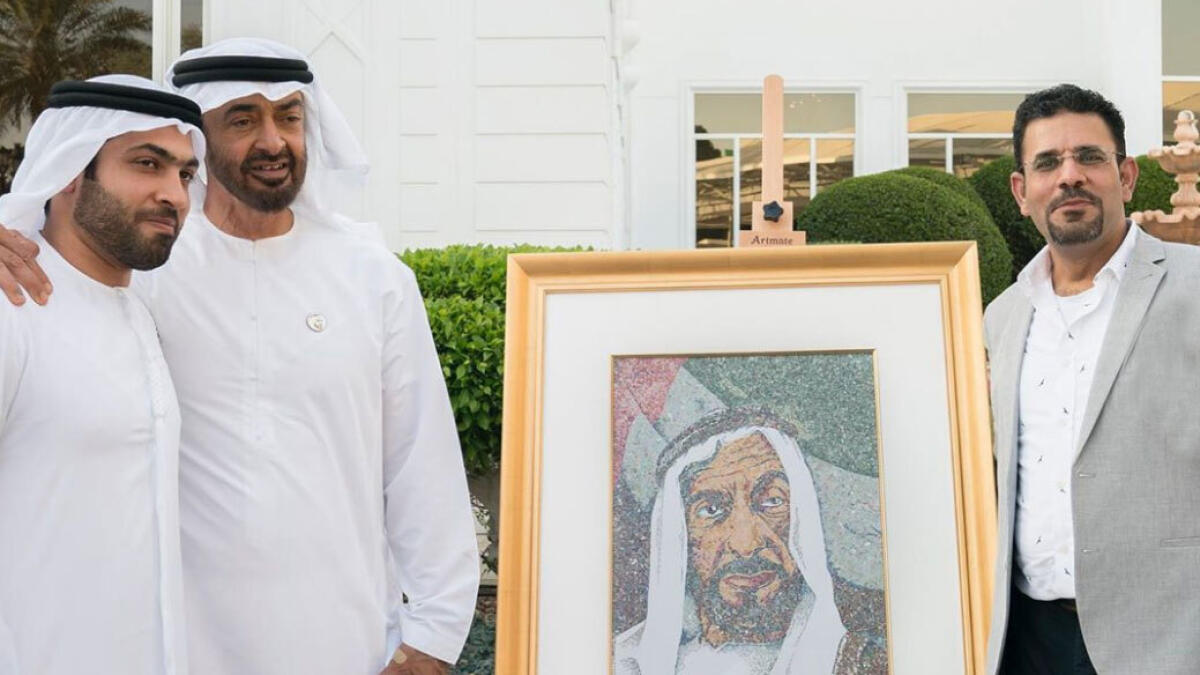 Sheikh Mohamed receives Dh1m Sheikh Zayed portrait