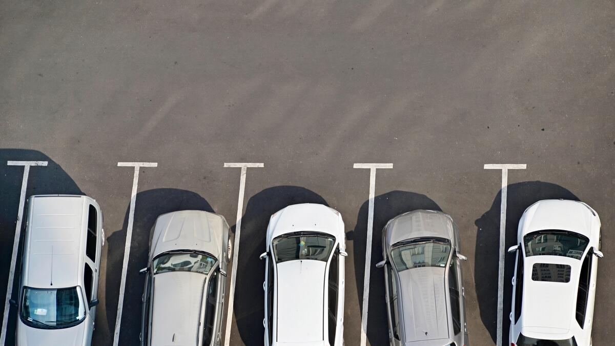 car parking, Abu Dhabi police