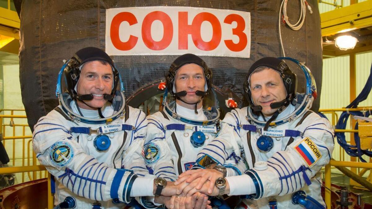 ISS welcomes new astronuats to Expedition 49
