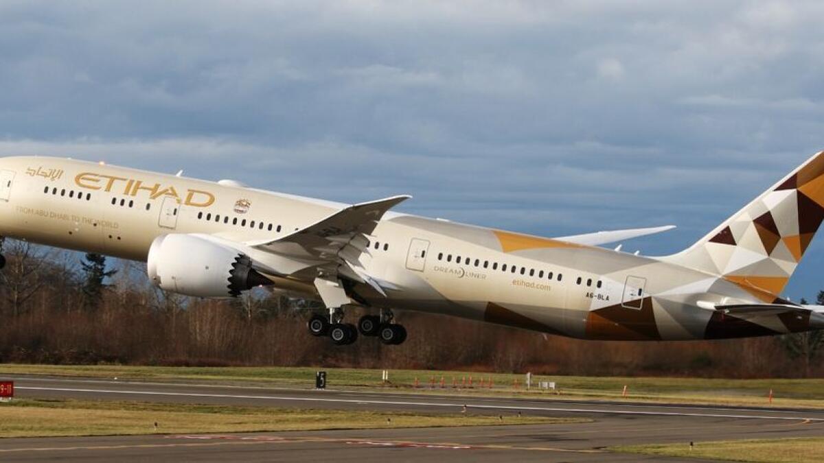 Etihad pilot aborts take-off so couple can see dying grandson