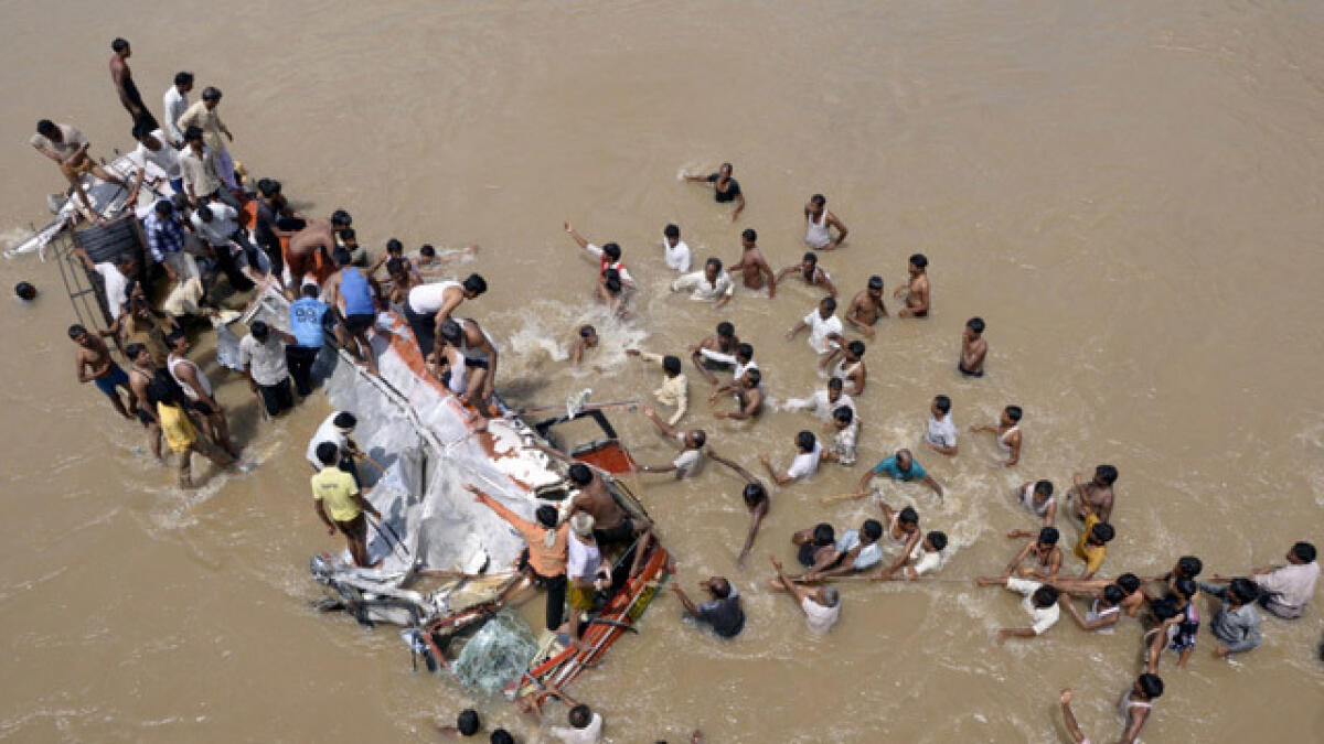 22 killed as vehicle falls into Godavari river in Andhra Pradesh