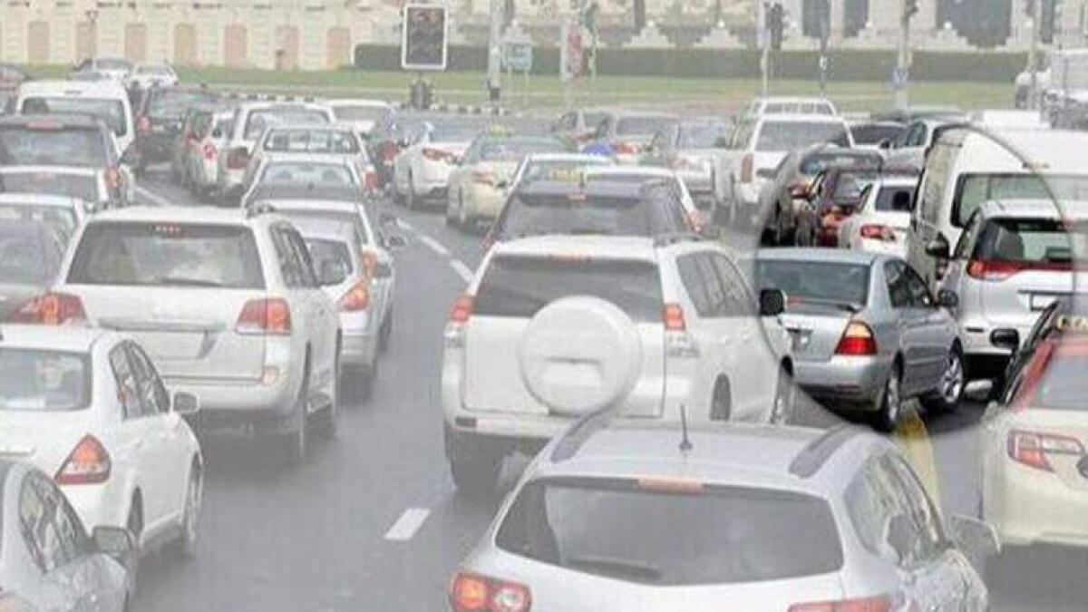 Report vehicles blocking traffic on Dubai Police app