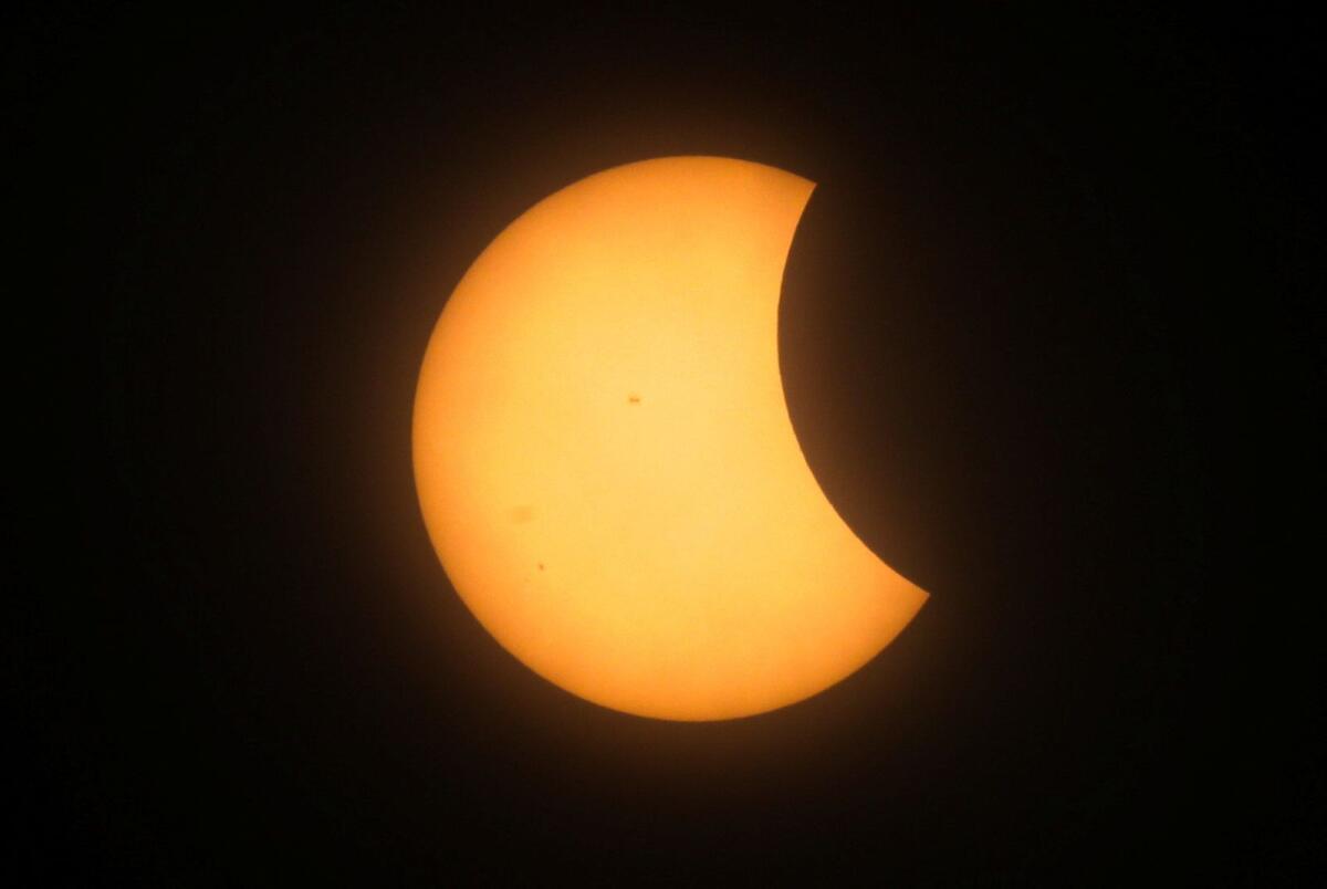 A partial solar eclipse is seen from Mazatlan, Mexico April 8, 2024. Photo: Reuters