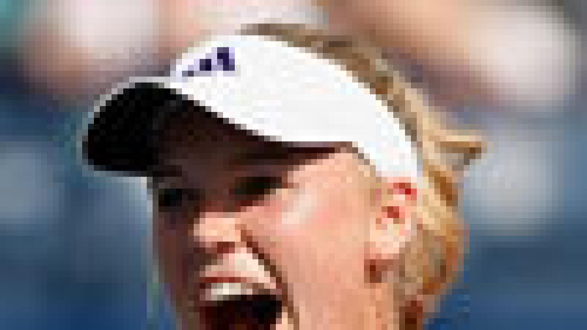 Wozniacki beats Jankovic to reach Dubai final