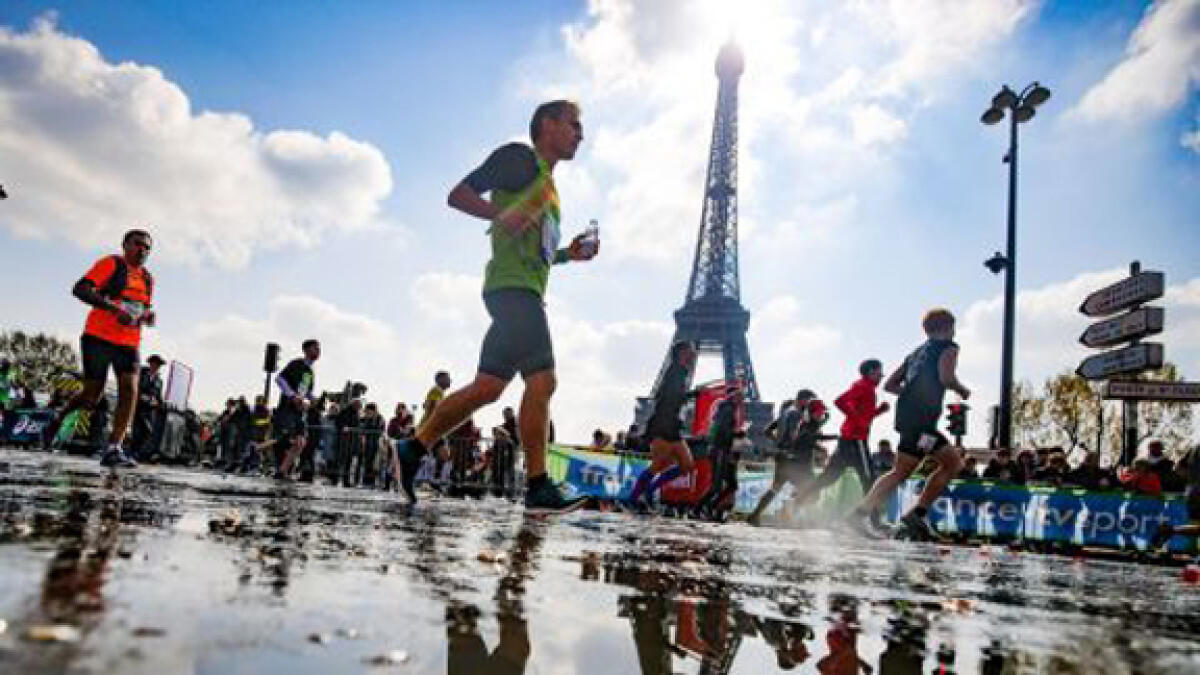 Participants compete during the 2019 Paris Marathon. - Twitter