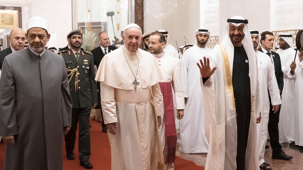 Sheikh Mohamed welcomes Pope Francis to the UAE
