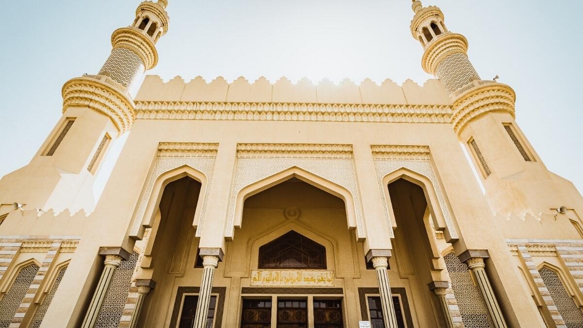 Combating, coronavirus, UAE Awqaf, issues, safety rules, mosques, reopening, 
