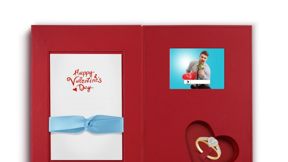 Jewel Corner celebrates V-Day with video-enabled gift box