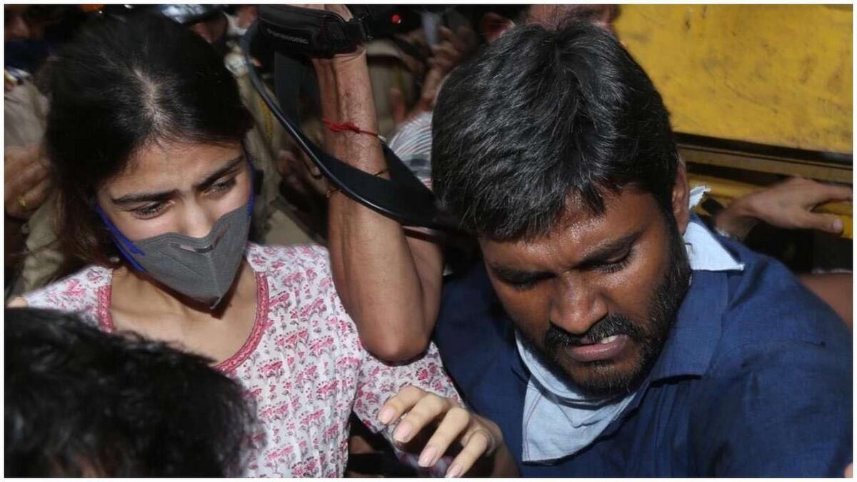 Rhea ‘mobbed’ by media persons while trying to get into Narcotics Control Bureau office for questioning. Many Bollywood stars slam media, some fans call it a PR stunt to gain sympathy.