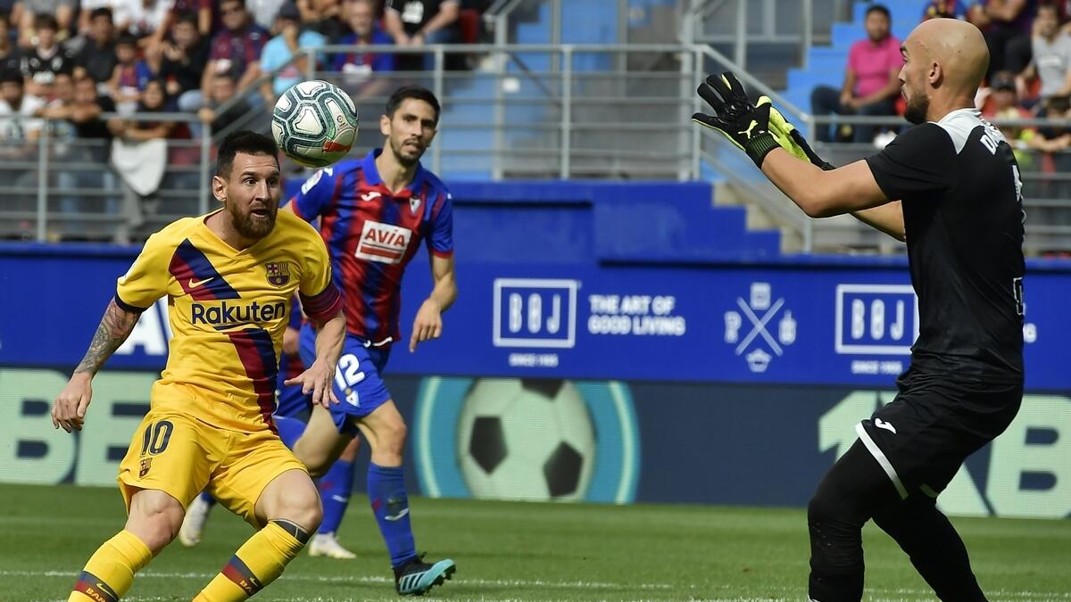 Messi, Suarez, Griezmann on song to take Barca top