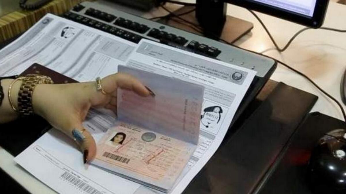 How to get residence visa for your parents in UAE 