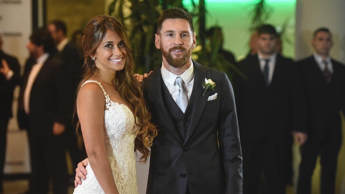 Football star Messi marries childhood sweetheart