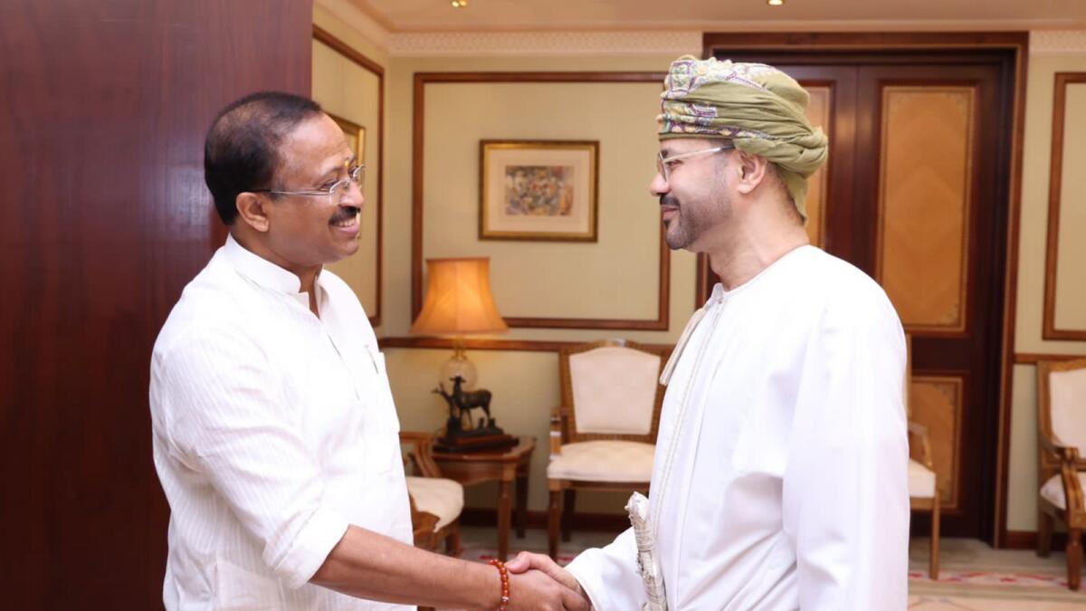 India’s Minister of State for External Affairs V. Muraleedharan meets Oman Foreign Minister Sayyid Badr Albusaidi in Muscat. — Courtesy: Twitter