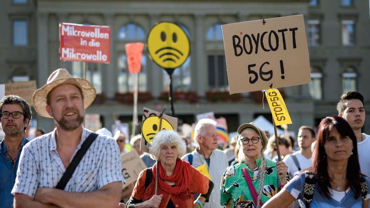 Swiss protest against 5G over health fears