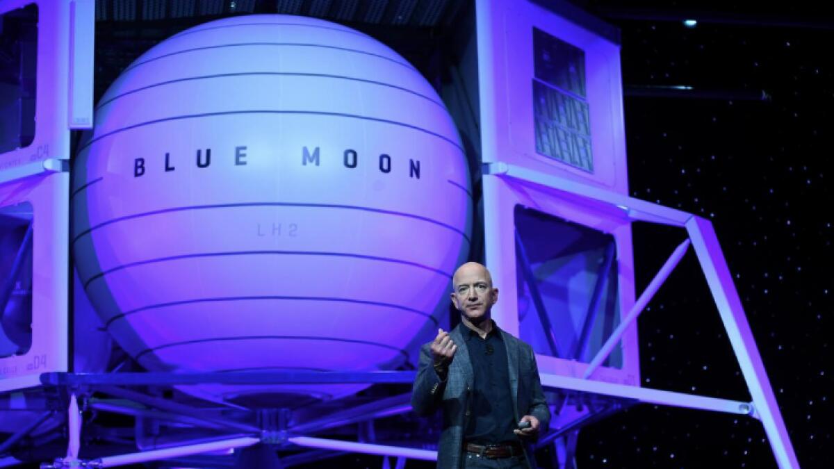 Amazons Bezos unveils lunar lander project Blue Moon 