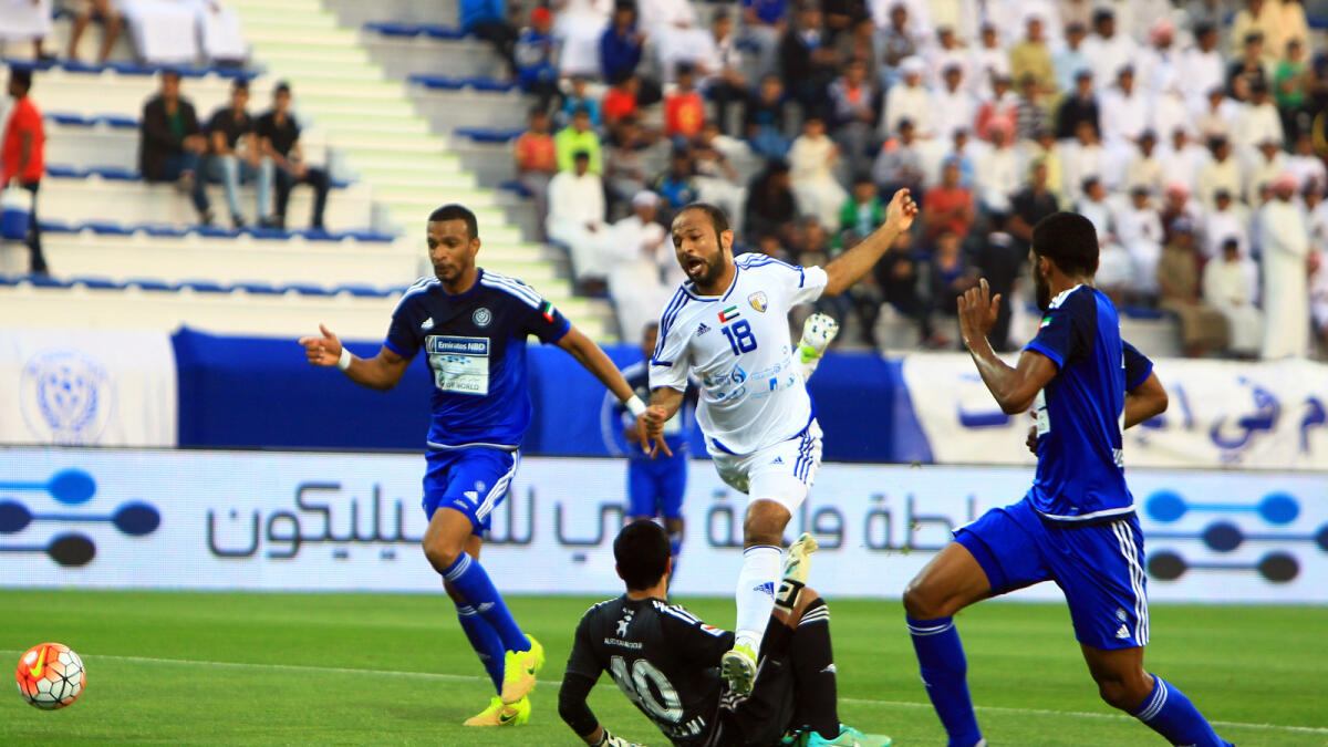 Action from the AGL match between Al Nasr and Al Dhafra at Al Maktoum Stadium on Friday. 