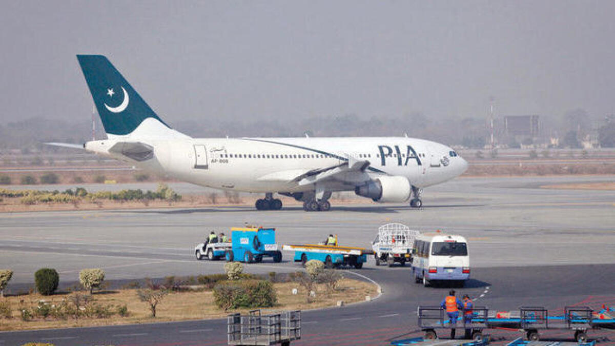 Pakistan, international, domestic flight, suspension 