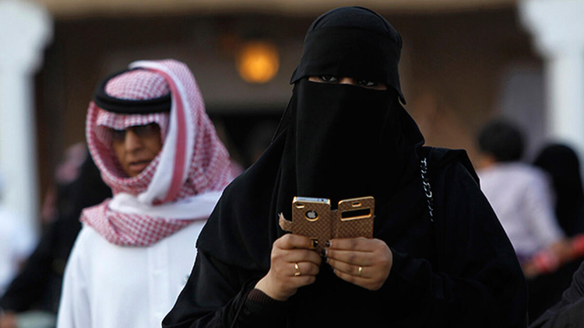 Saudi orders kinder, gentler religious police