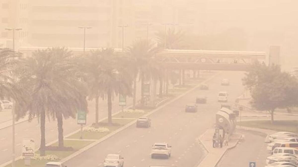 Speed warning issued due to bad weather in UAE