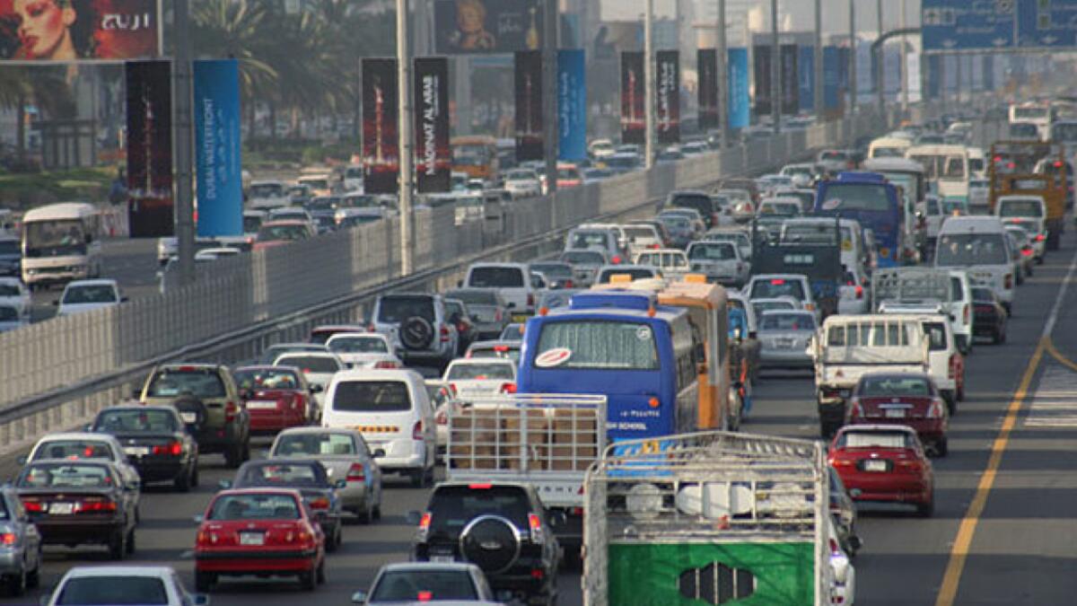 Multiple accidents cause heavy congestion on Abu Dhabi, Dubai roads