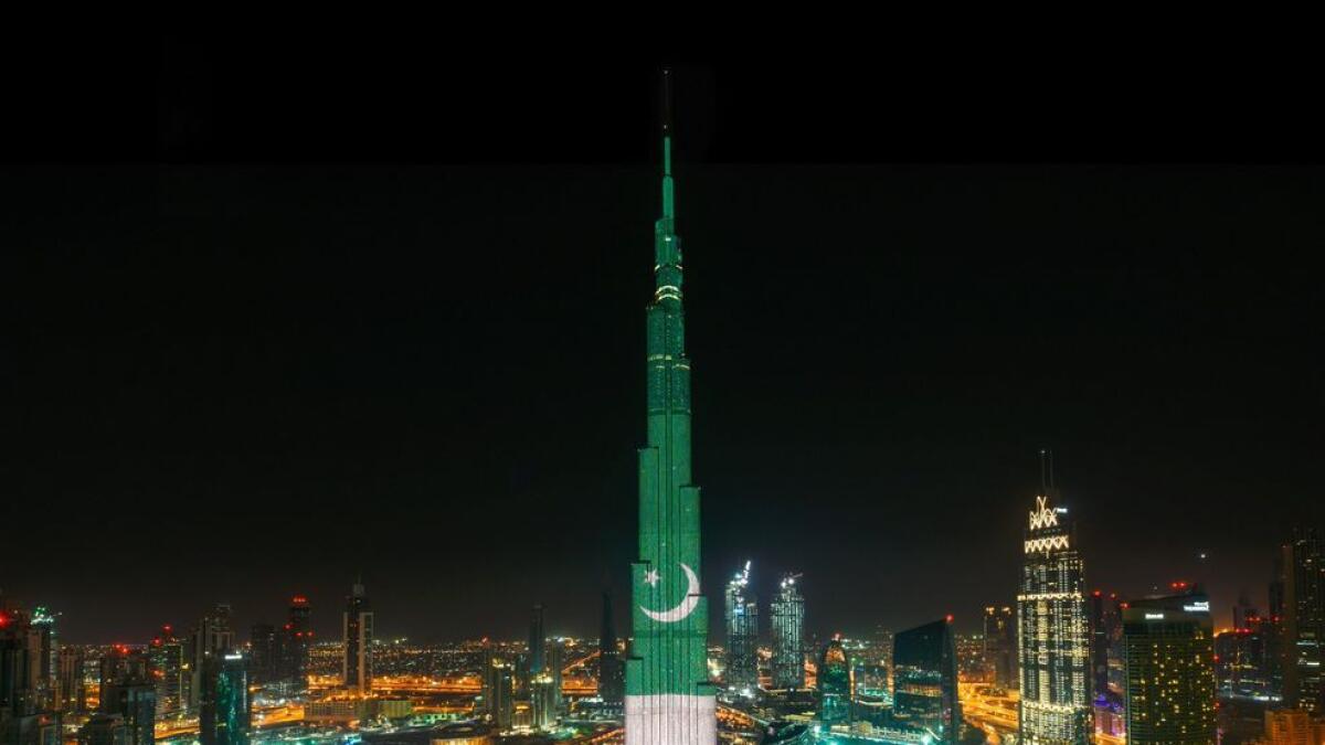 Video: Dubais Burj Khalifa lights up with Pakistan colours