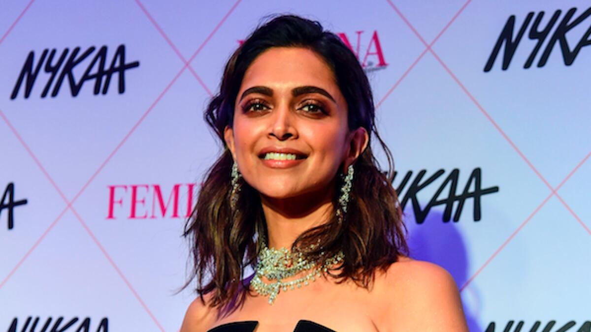 Deepika Padukone won the Powerful Performer Of The Year (Chhapaak) and she was all set to receive in this sleek black number
