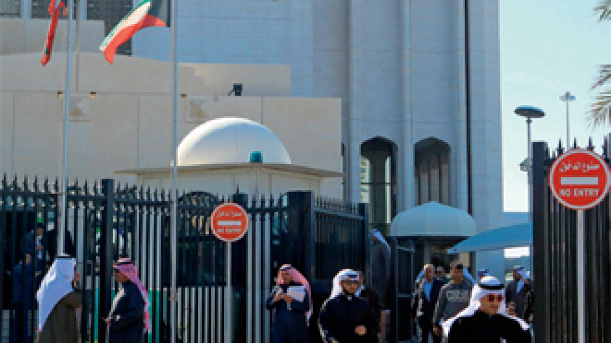 All Kuwait ministers quit for likely reshuffle