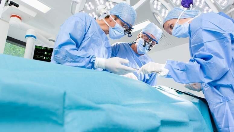 Abu Dhabi: 3 patients' lives saved in extraordinary triple kidney swap transplant  - News