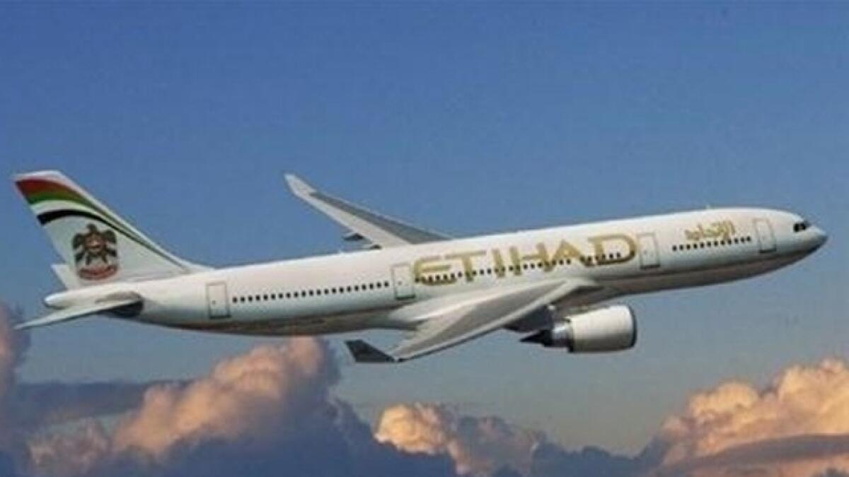 Etihad flight makes emergency landing after engine failure