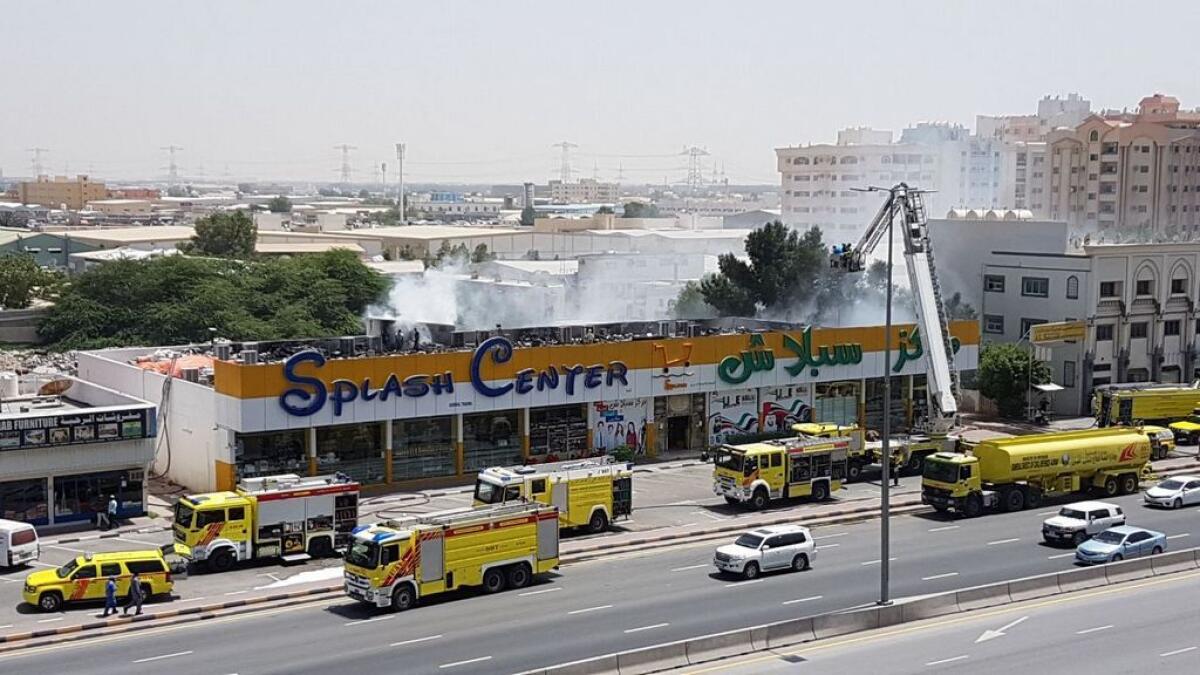 Video: Firefighters contain massive blaze in Ajman center