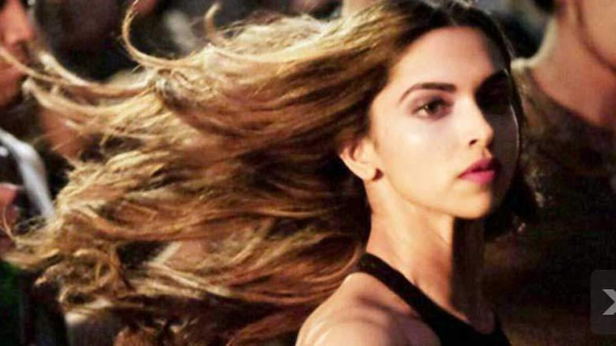 Pics: Deepika STUNS fans with a perfect split on the sets of XXX
