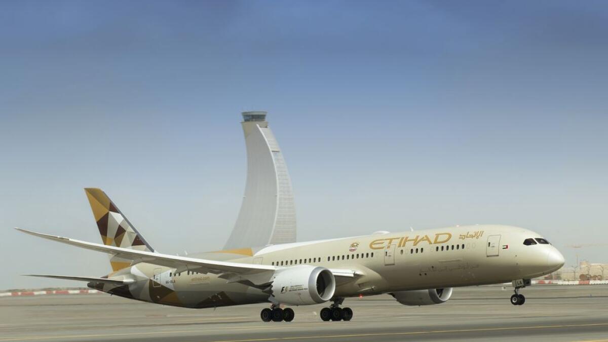 Etihad Airways to give up to 50% off on air tickets  