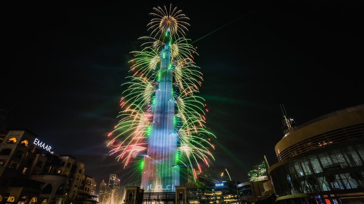 Video: Burj Khalifas New Years Eve show to run for 3 months