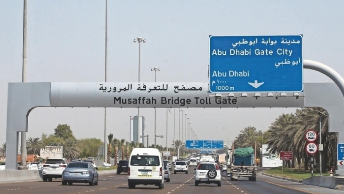 abu dhabi toll gates, off-peak hours free, dubai, salik, uae traffic fines
