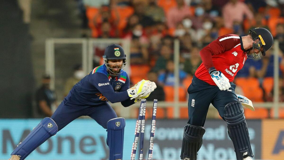 Indian wicketkeeper Rishabh Pant attempts a stumping against Jason Roy of England during the second T20I. (BCCI)