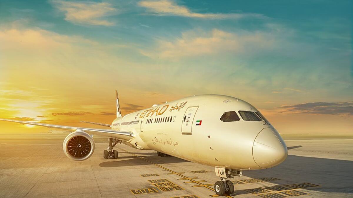 Air Arabia, Etihad, Air Arabia Abu Dhabi, low cost airlines, dubai airshow